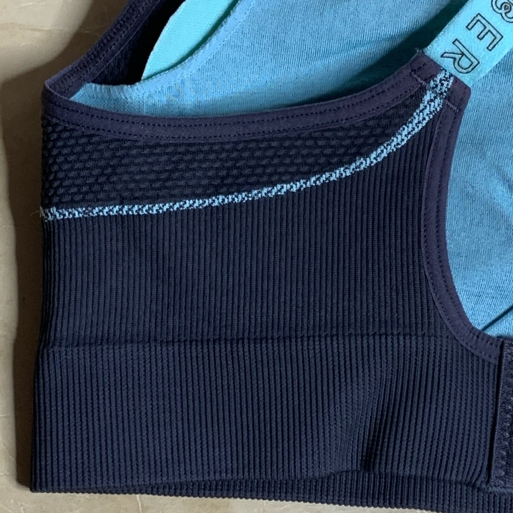 Berlei Sports Bra - Picture 10 of 14